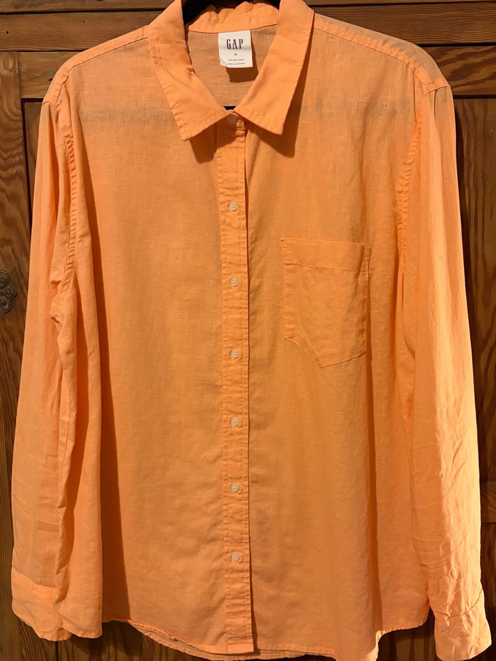 GAP Women’s long sleeve Easy Shirt. Linen:cotton. Color: Winter Peach. XL. EUC